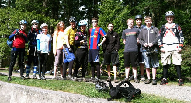 The Lakewood/Arlington/Burlington Composite Mountain Bike Teams pose before a ride in Anacortes.