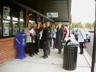 Twenty women tour Arlington