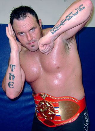 Arlington MMA fighter Matt Kovacs will defend his CageSports Heavyweight title Oct. 30.