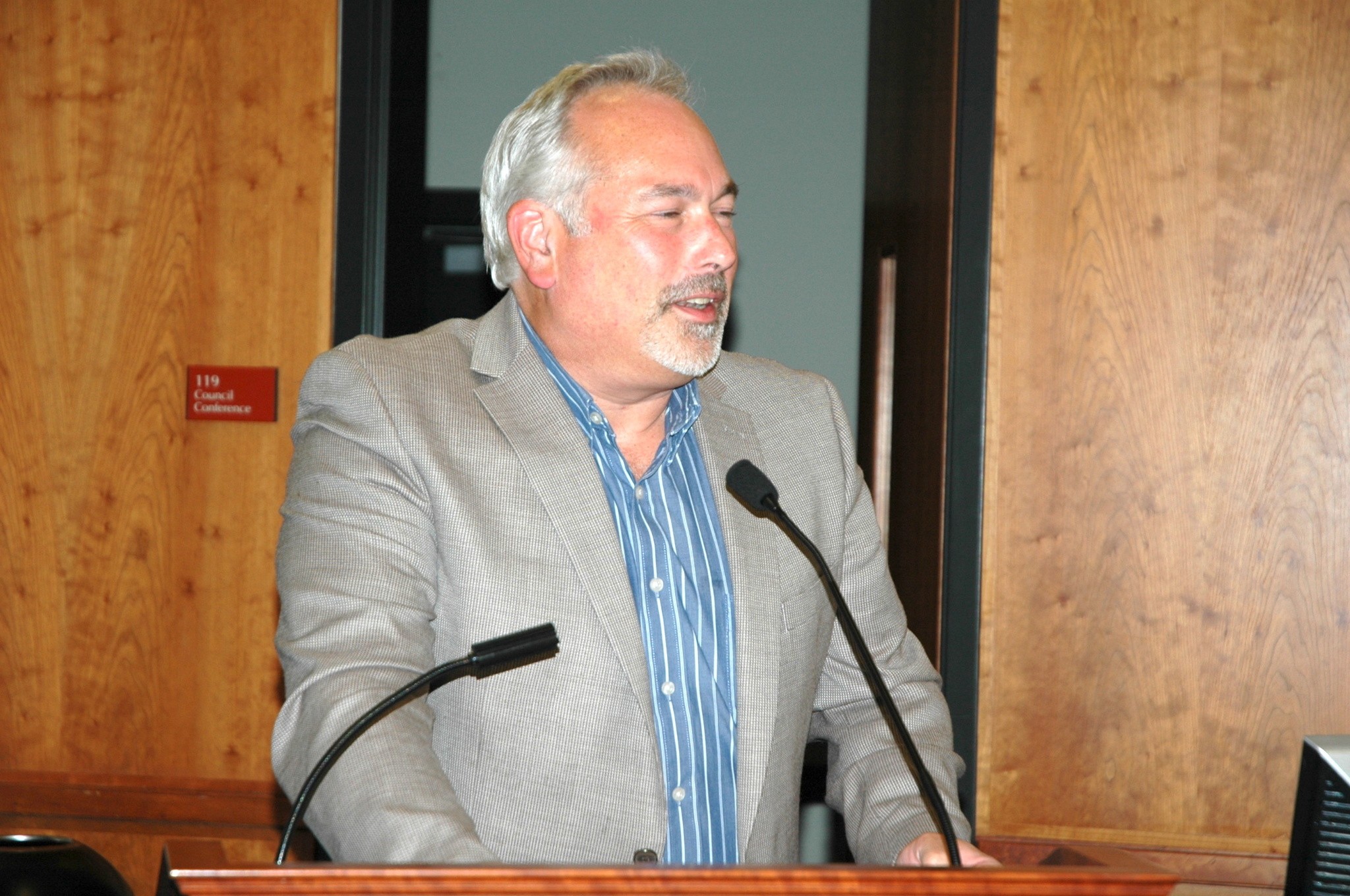 Kirk Boxleitner/Staff PhotoCity administrator Paul Ellis asks the Arlington City Council to reinstate the assistant city administrator position June 20.