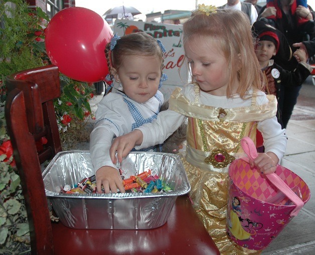 Chloe Wiersma as Dorothy