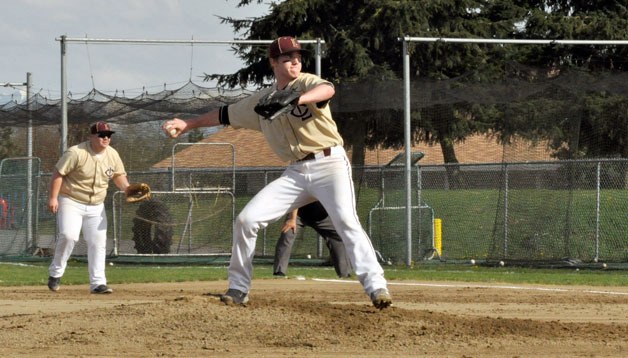Lakewood pitcher Drew Earnhart pitches against Archbishop Murphy on April 7.