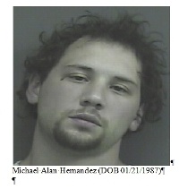 Arlington Police seek suspect in armed robbery