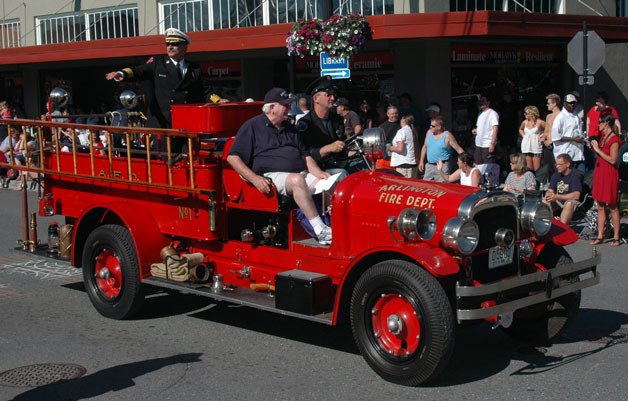 The Arlington Fire Department’s well-polished antique engines always put in appearances during the city’s Fourth of July Grand Parades.