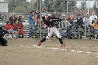 Texas Tech-bound senior Skyler Peterson hits a triple late in the Tommies’ win over Cascade.
