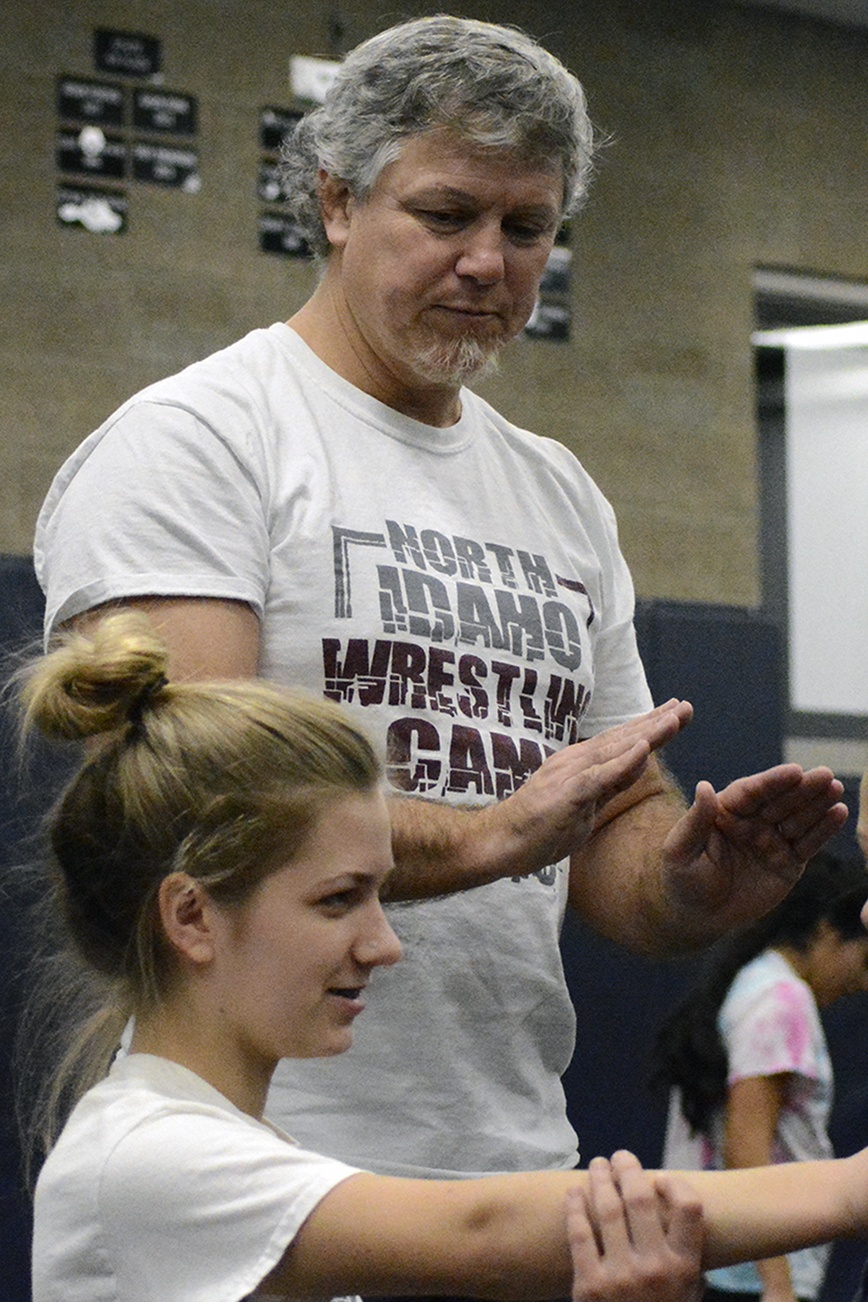 Local girls wrestling grows in popularity