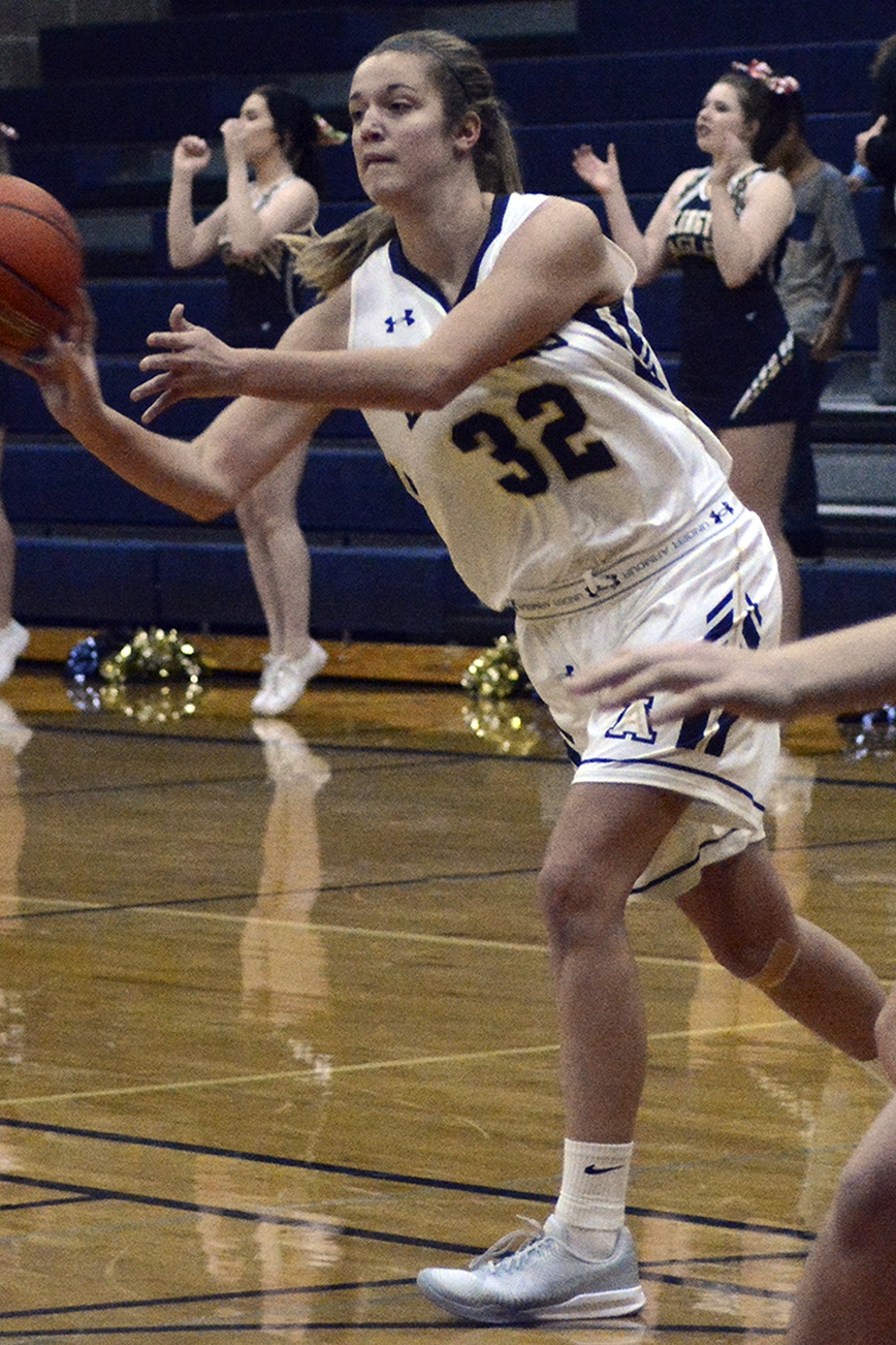 Arlington loses to Lynden 55-36