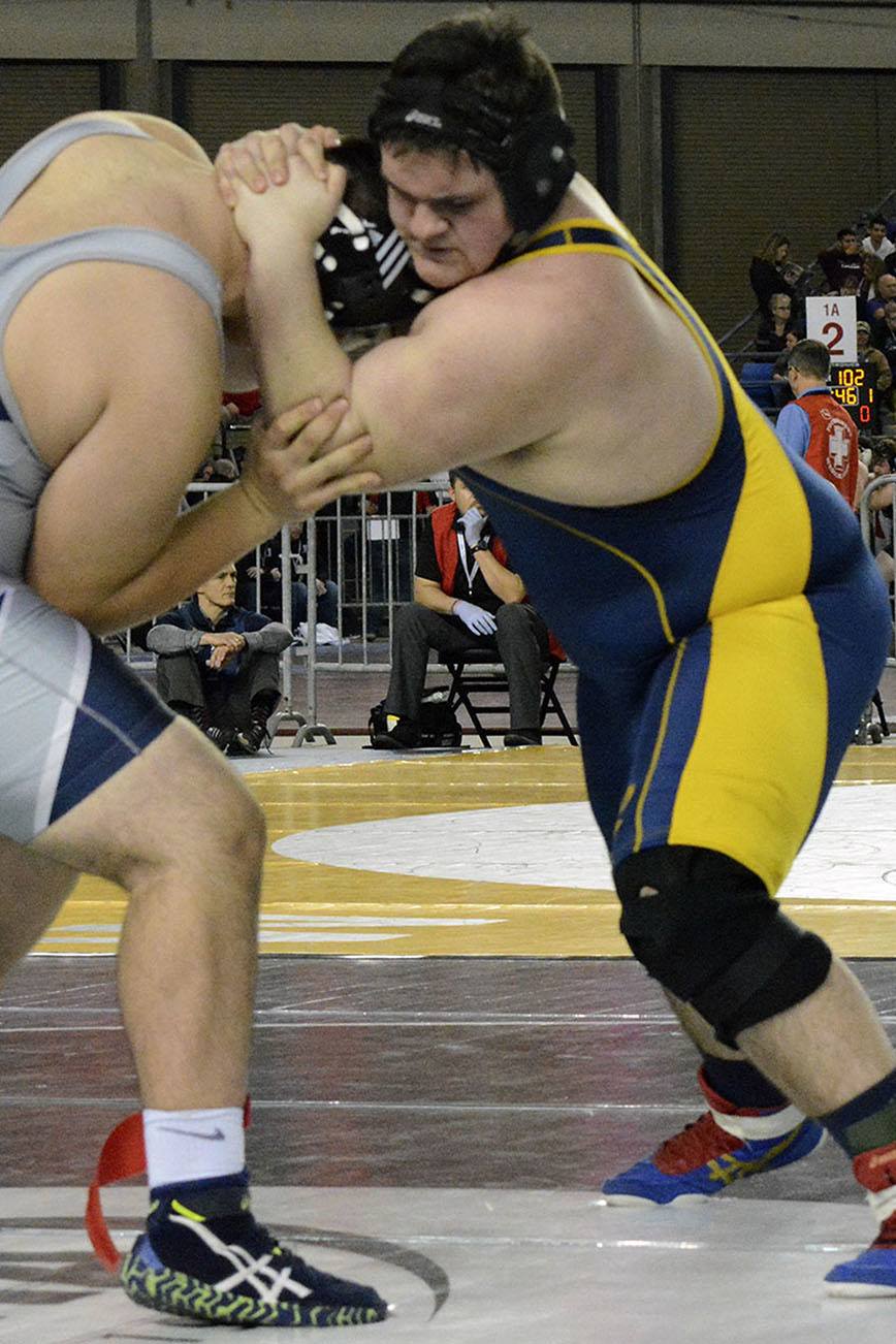 Arlington heavyweight surprises at state