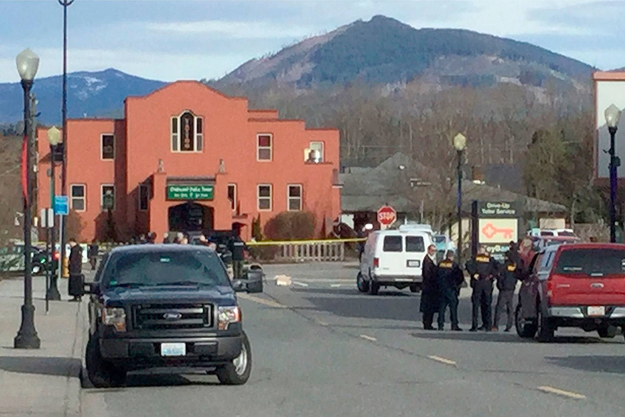 Girl, 17, allegedly with a knife, shot by Arlington officer