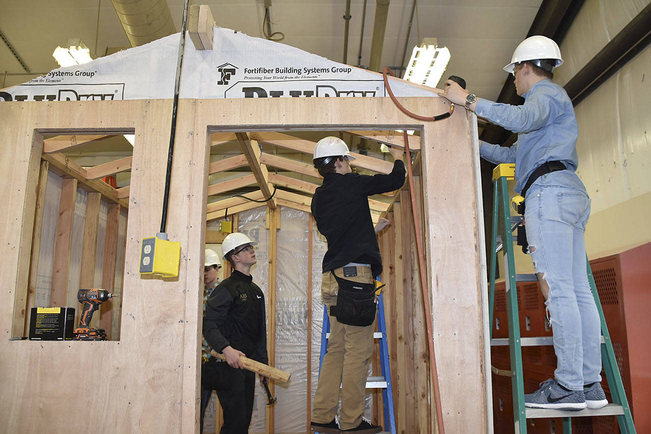 AHS students gain valuable building skills while helping homeless