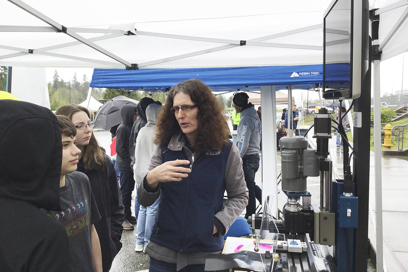 Arlington high school’s first Skilled Trades Day a hands-on job fair