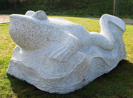New Haller Park sculpture a frog with no name - can you help?