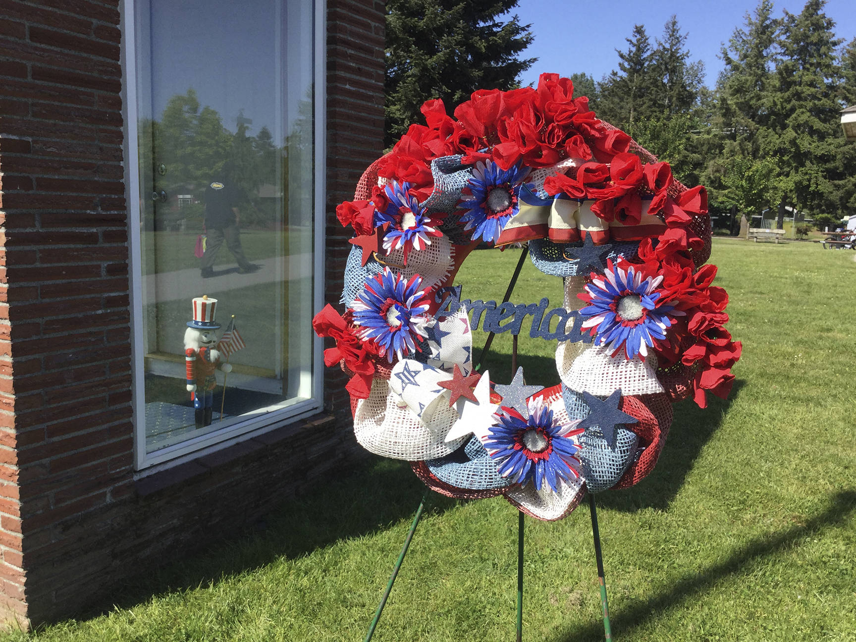 Arlington parade, ceremony honor fallen soldiers (Slide show