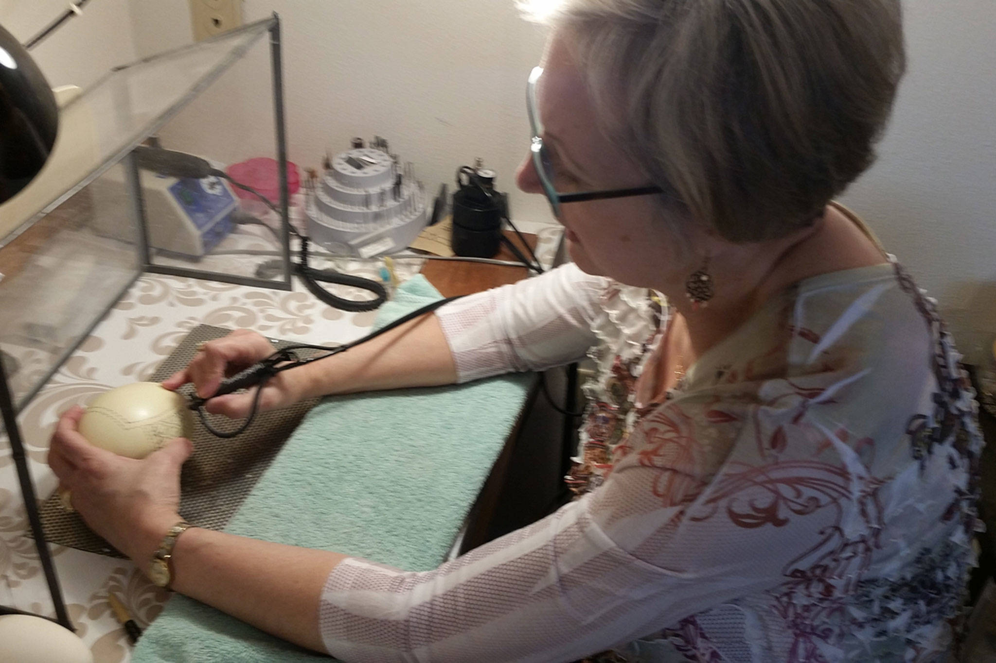 A dozen reasons to like egg art; they make it look overly easy (slide show)