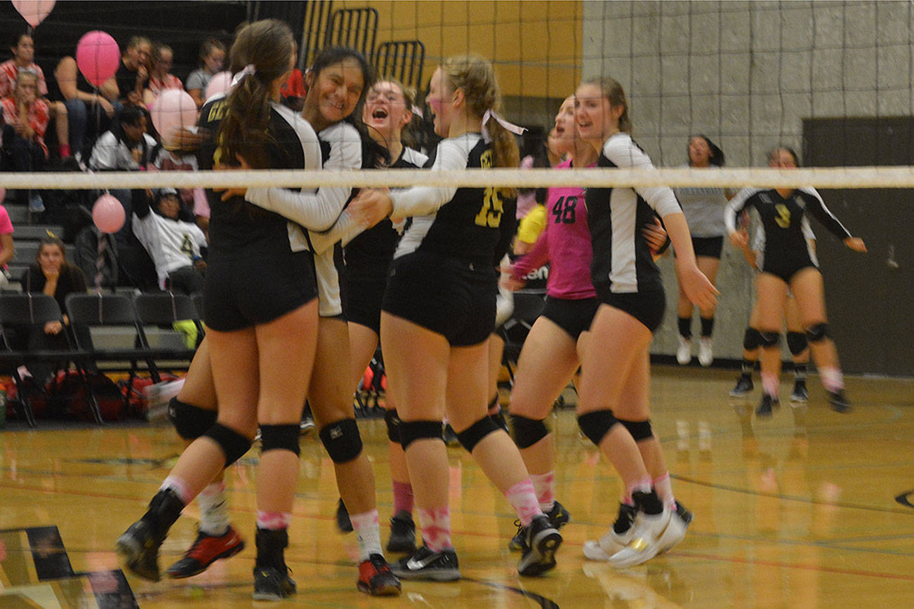 Arlington, M’ville, Lakewood tennis, swimming, volleyball, football, cross country, soccer results