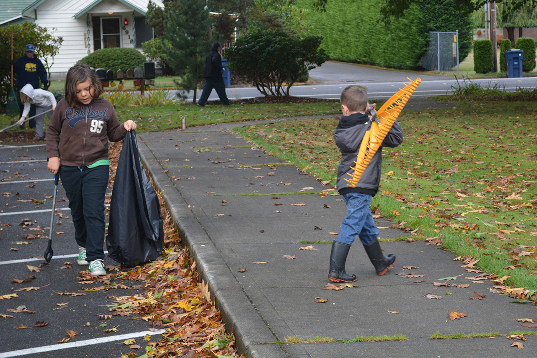 Scouts perform community service work around M’ville