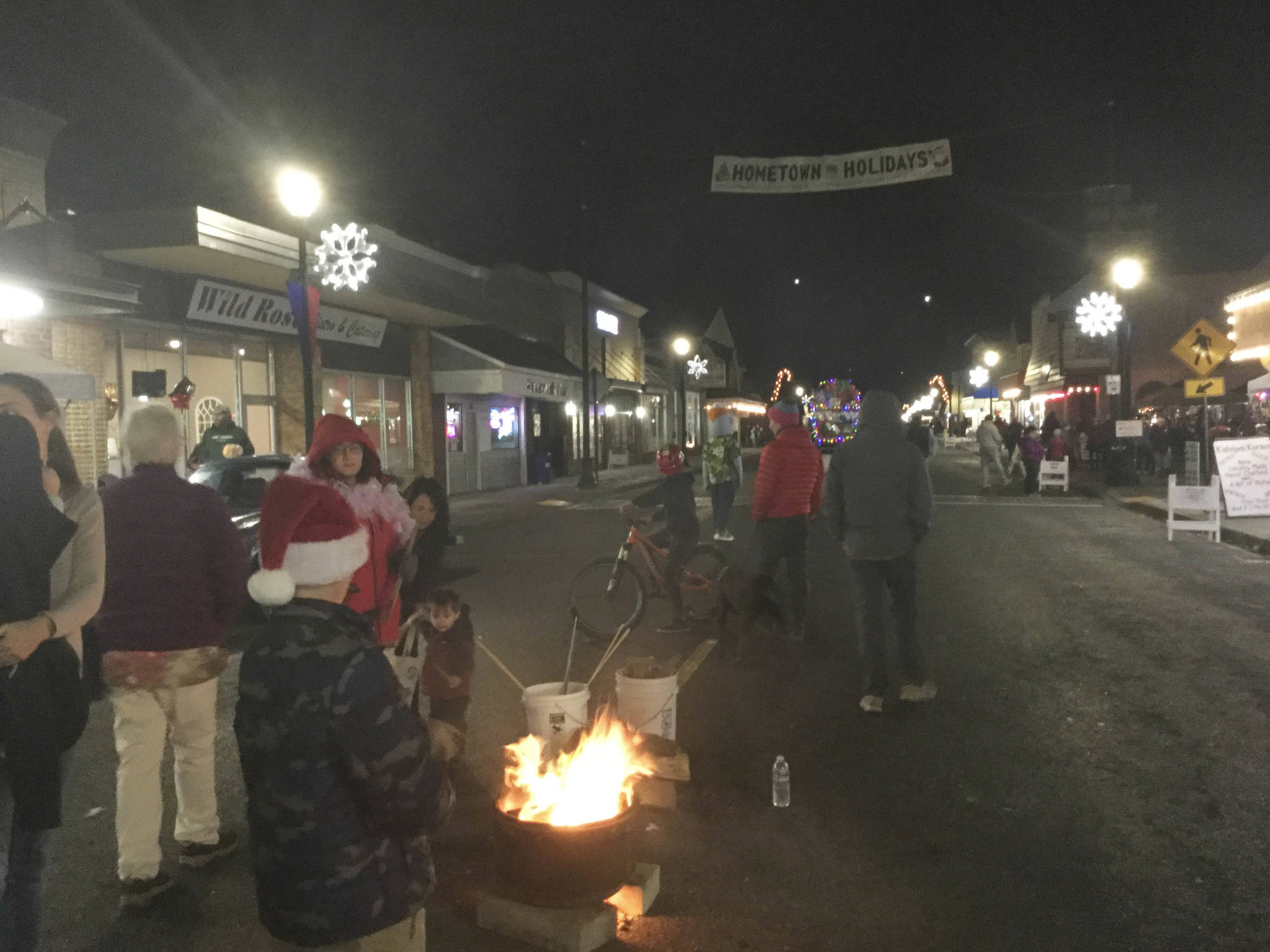 Shoppers bring holiday spirit to Hometown Holiday open house