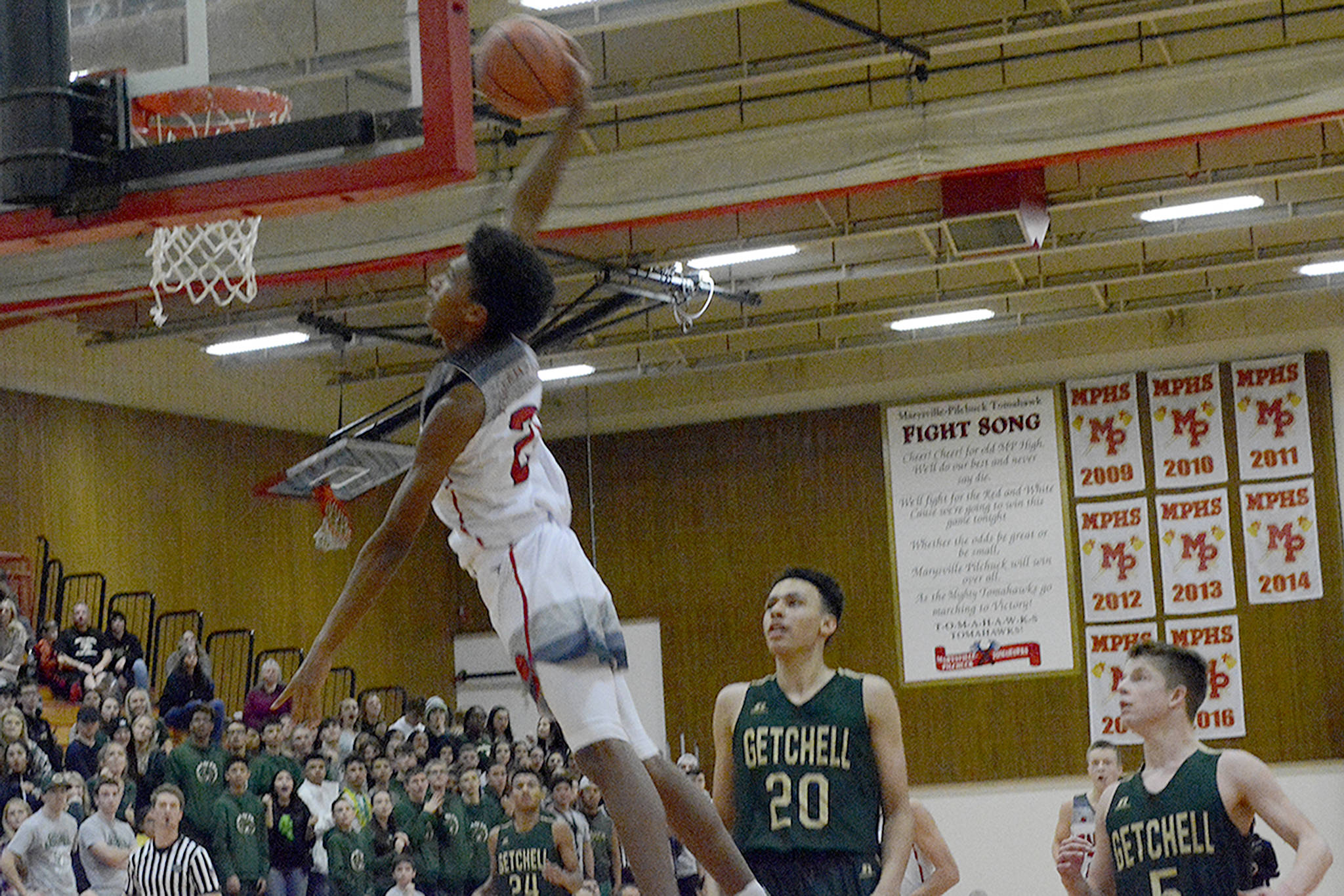 M-P guards score from all over in win over MG