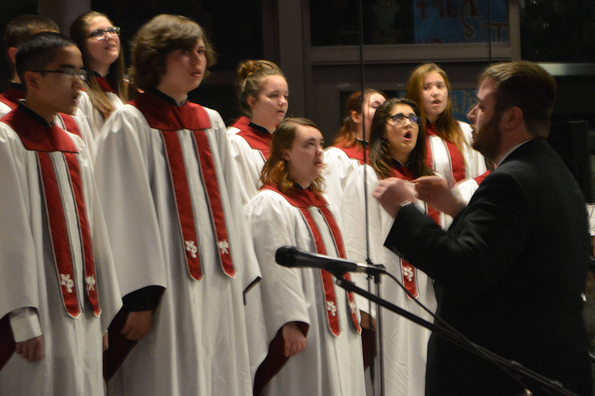 Christmas songs, soloists highlight MG, M-P Choir Concert