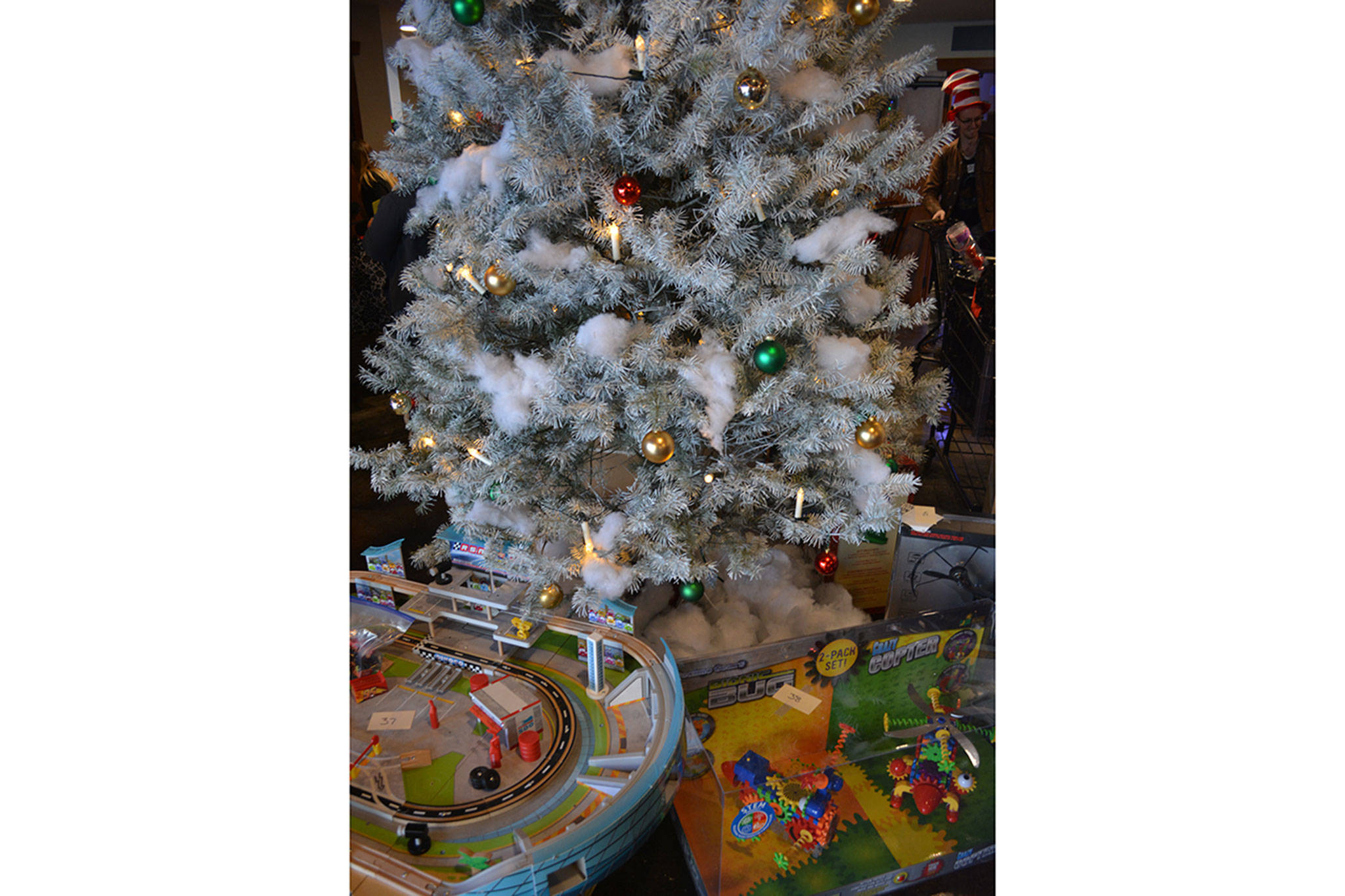 Toy Store helps Santa, parents at Christmas