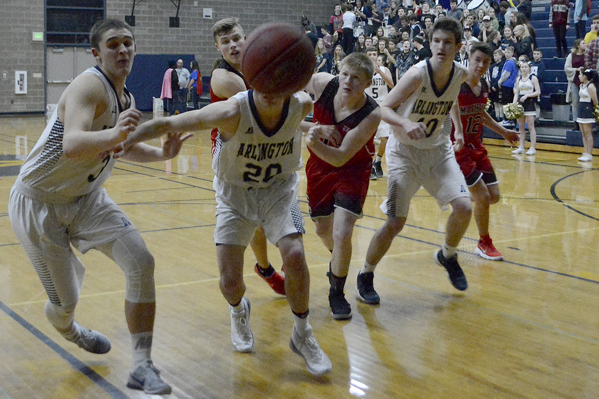 Tuesday sports roundup: M-P beats Arlington surprisingly easily (slide show)