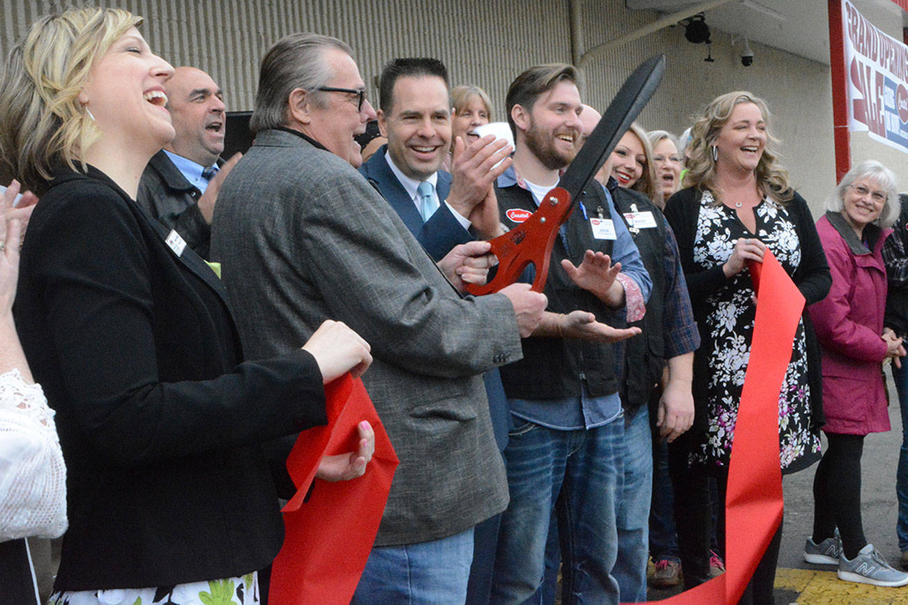 Coastal grand opening attracts a crowd