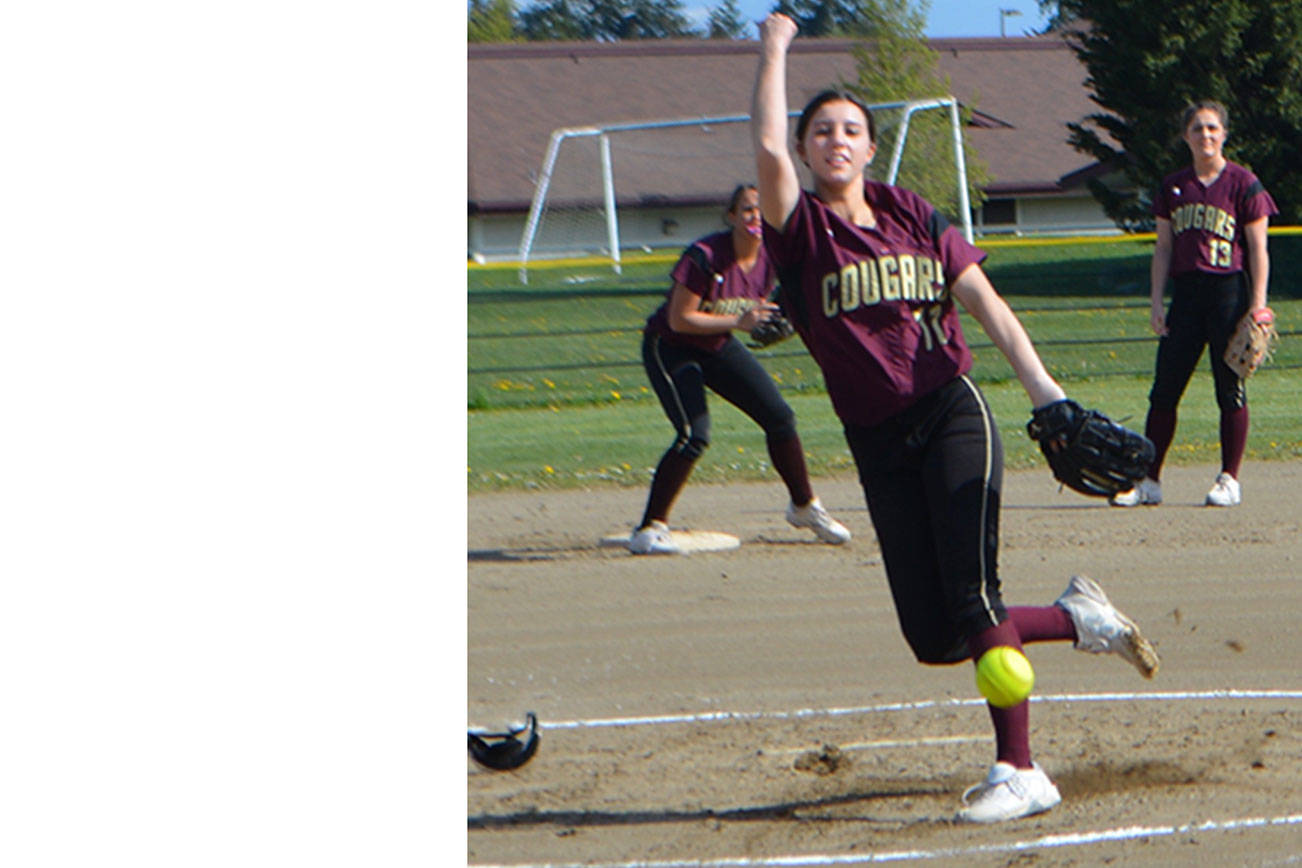 Lakewood girls win first-ever softball game at state
