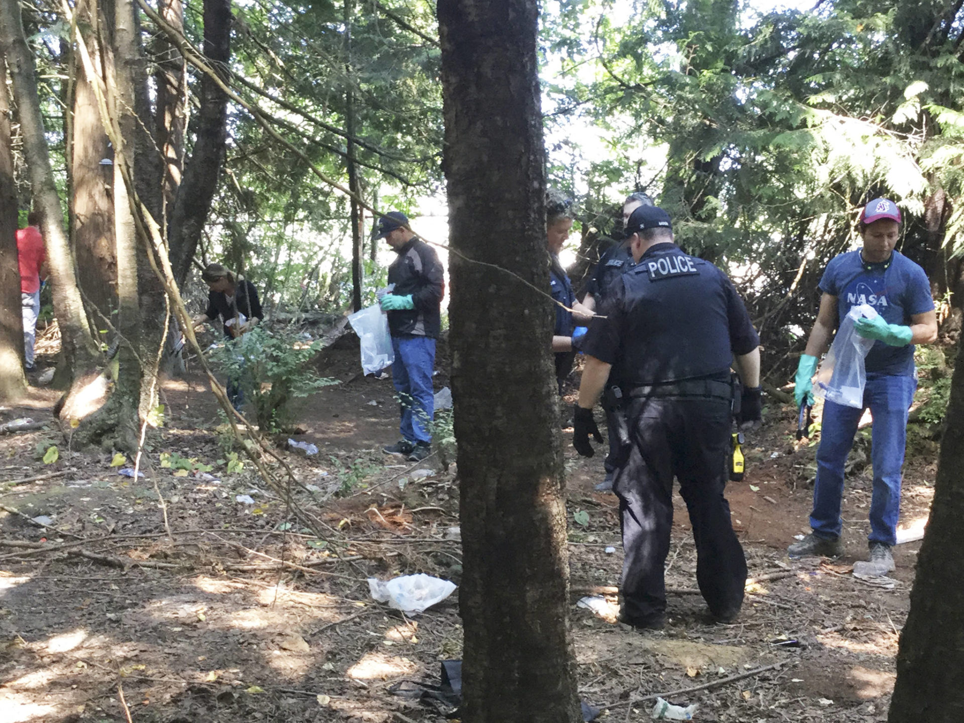 Snohomish County elected leaders team up for needle cleanup in Smokey