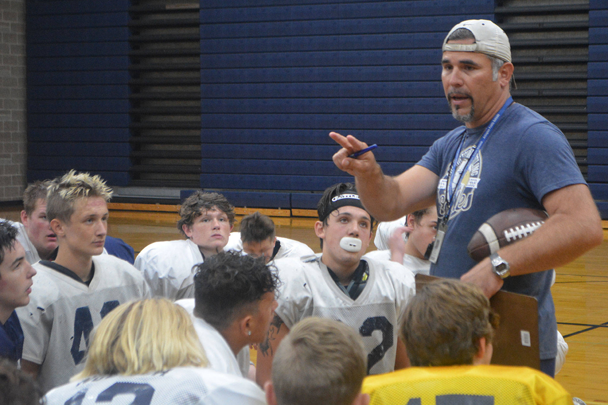 Despite the haze, it’s crystal clear who the Eagles QB is (slide show)