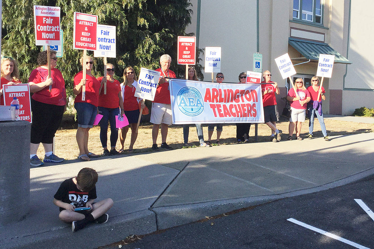 Arlington Public Schools, teachers union reach tentative contract agreement: 14% pay increase over two years