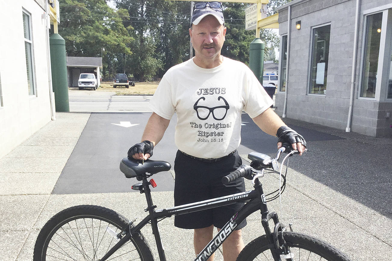 Marysville bicyclist rides on faith along Highway 99 from U.S.-Canada border to Mexico to aid street women, kids