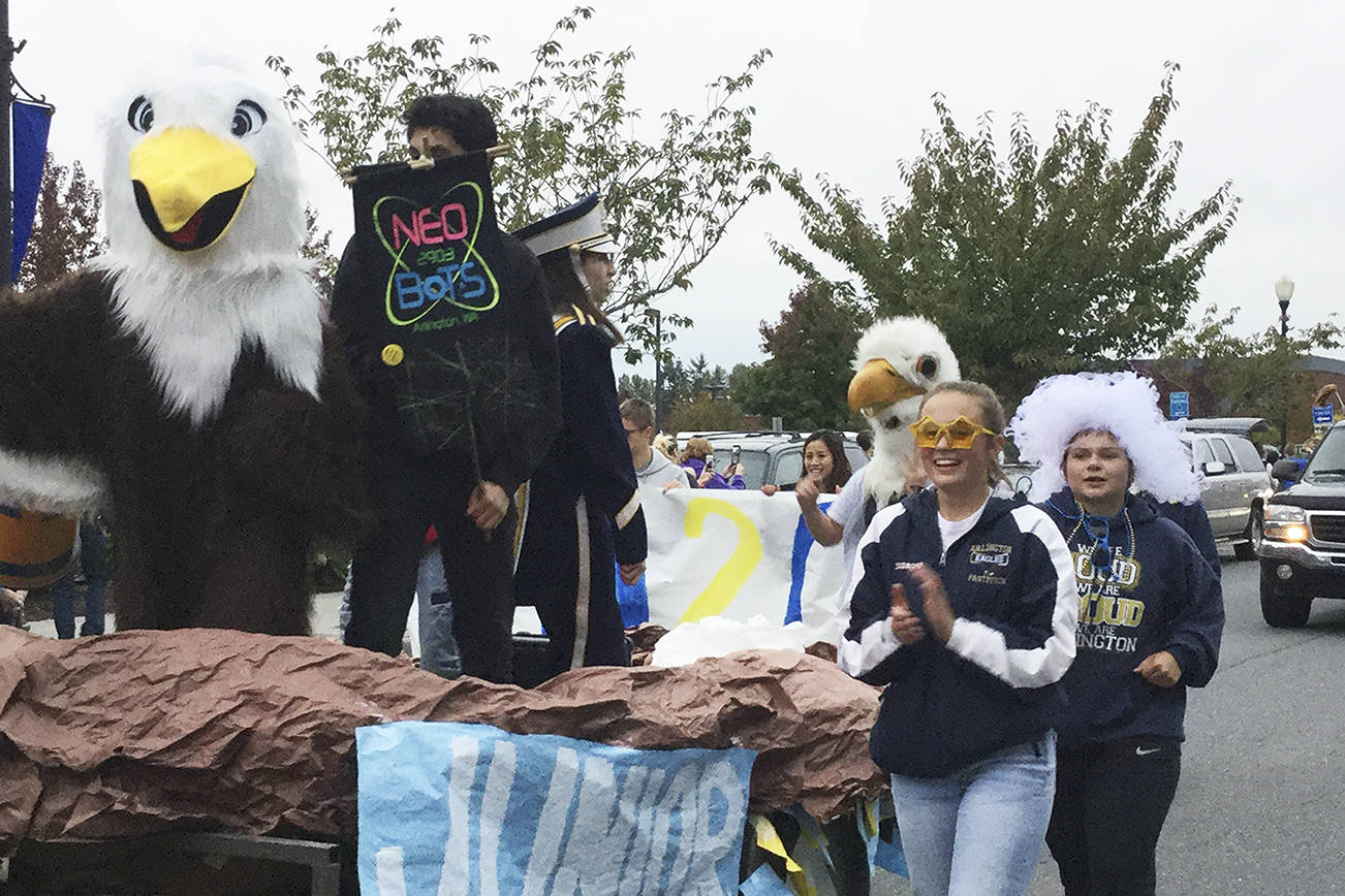 SLIDESHOW - Eagles land for homecoming parade in A-Town