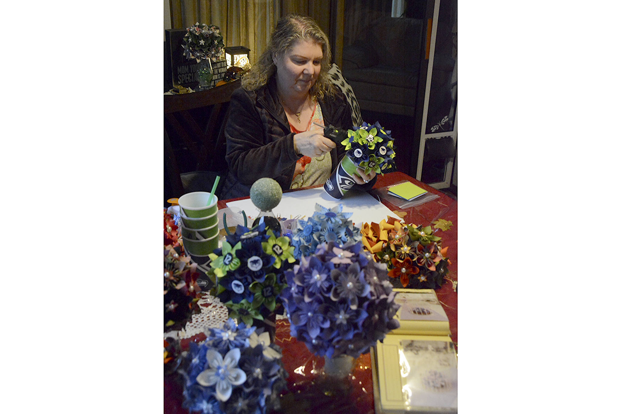 Paper flowers become creative passion for Marysville woman
