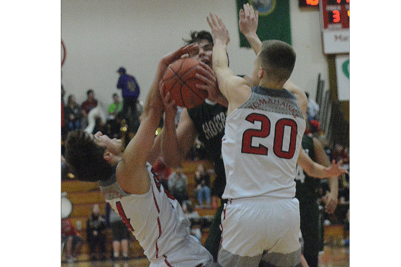 All 4 local boys basketball teams win (slide show)