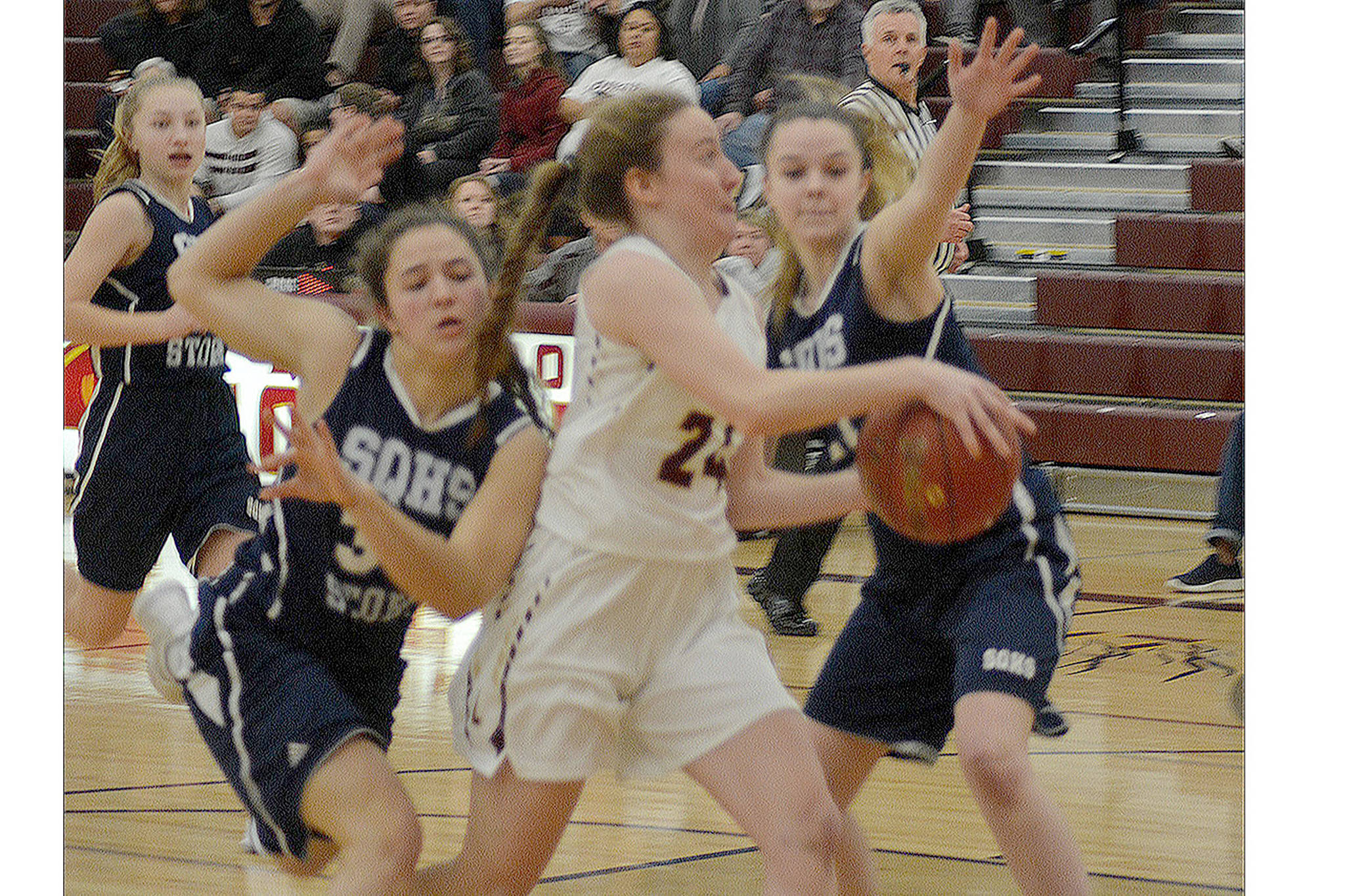 Foreign exchange student a bright spot for Lakewood girls (slide show)