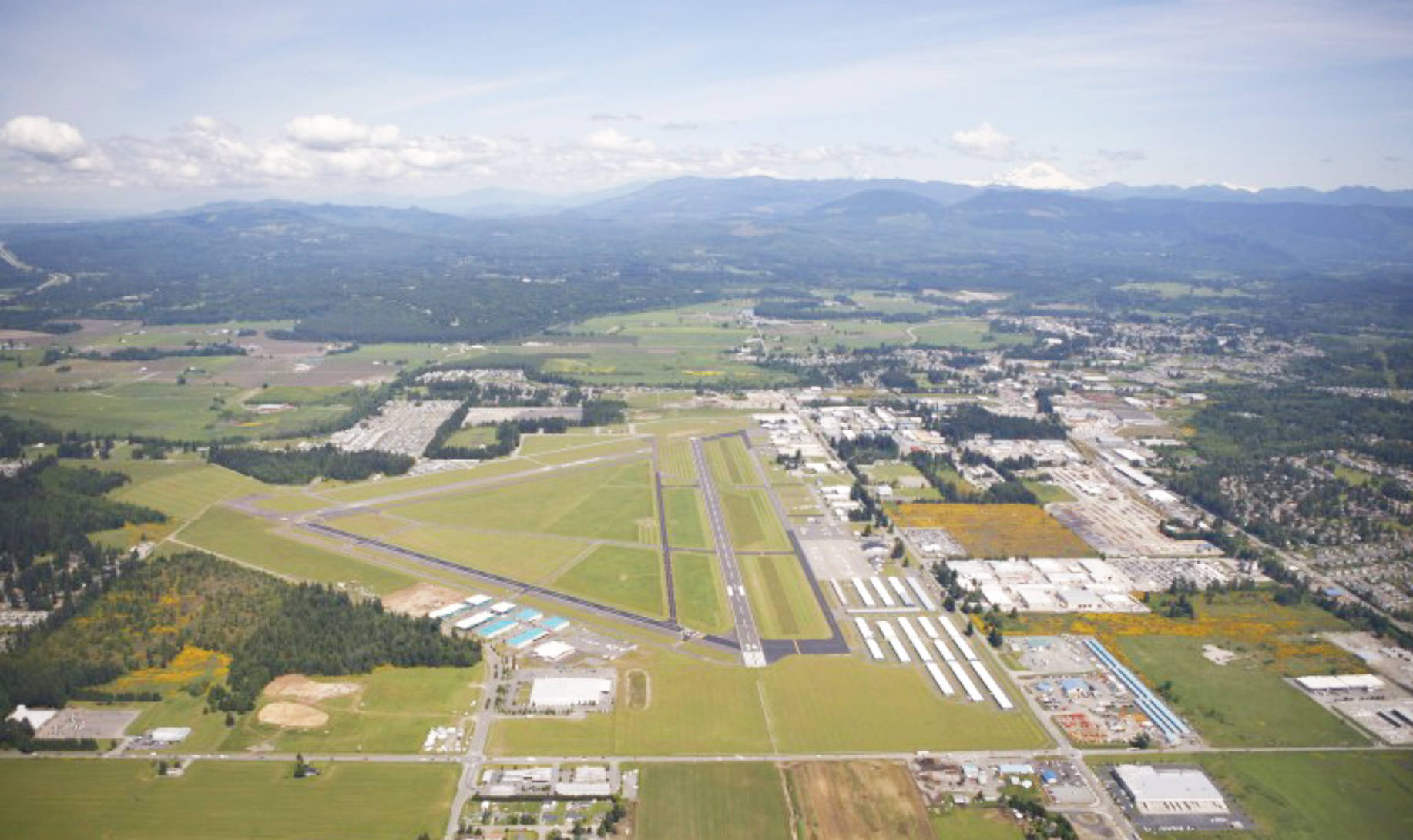 Friendly skies: How does passenger air service at Paine Field impact Arlington Airport?