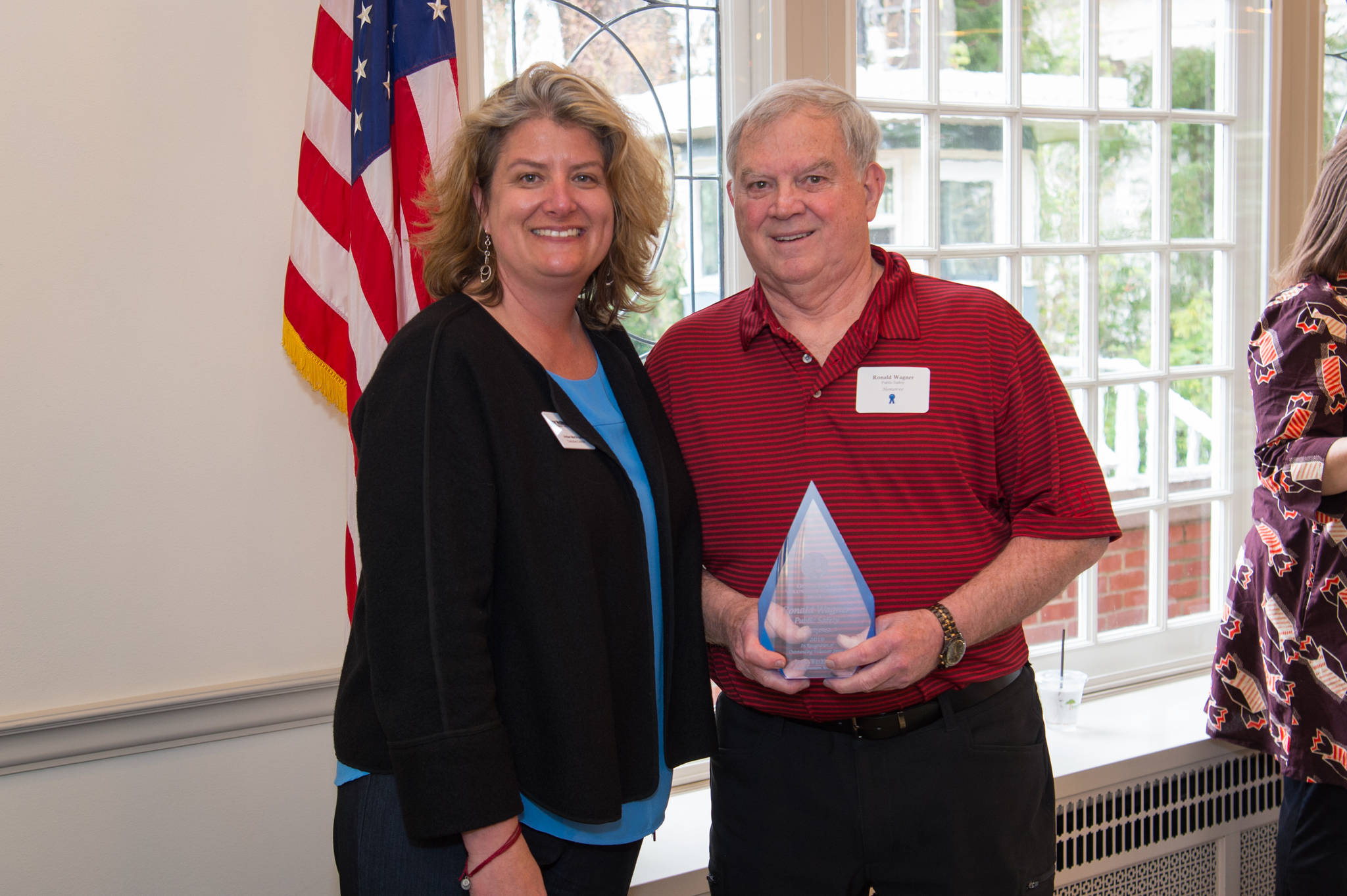 Marysville police volunteer wins honor from governor