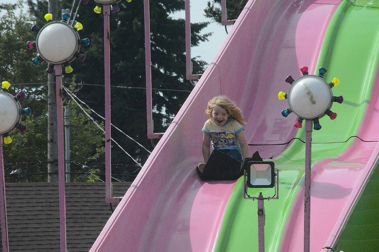 Good weather brings crowds to Funtastic Carnival