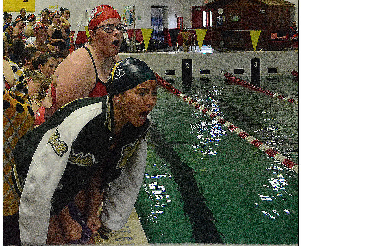 Arlington girls, boys win at the net