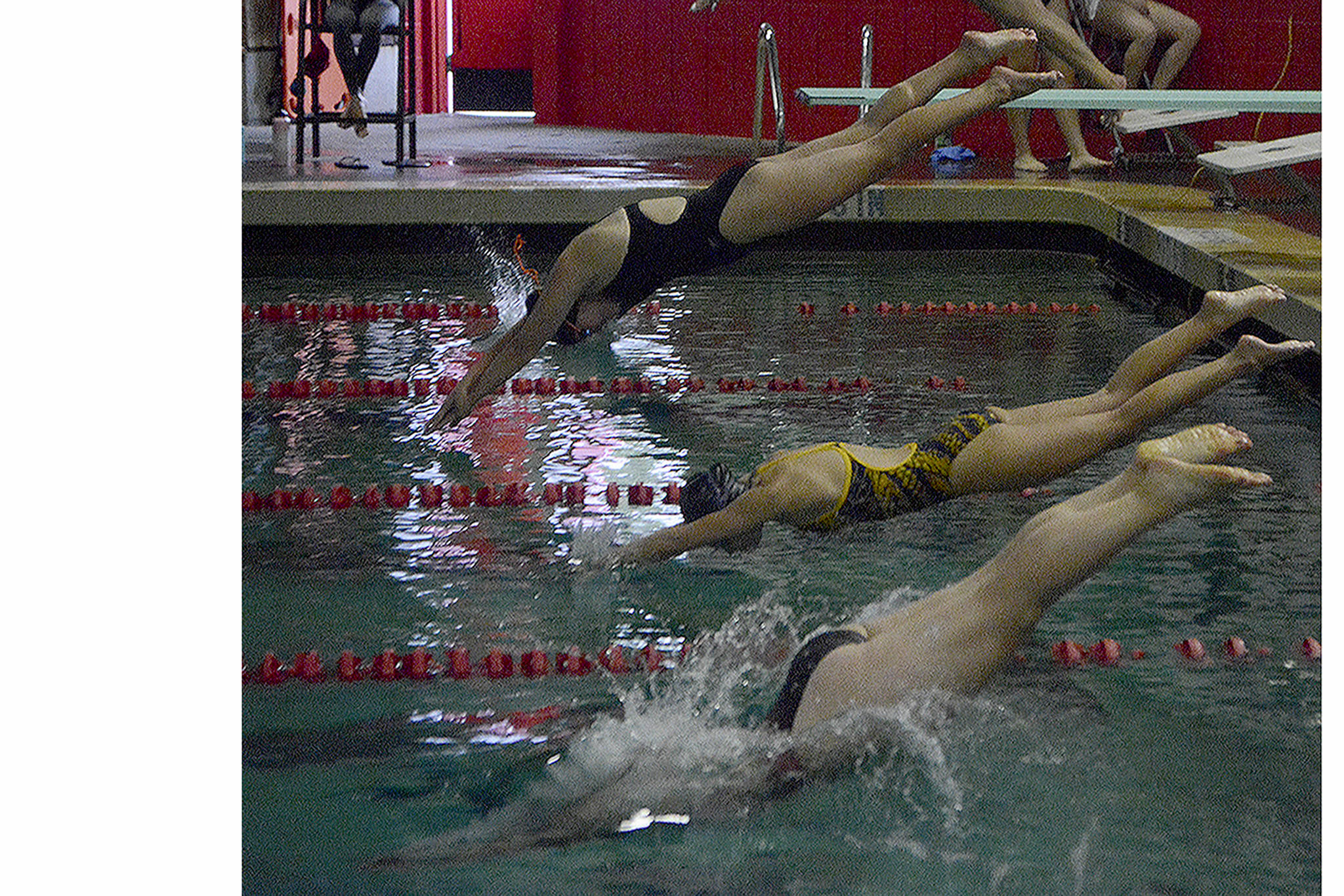 Arlington girls, boys win at the net