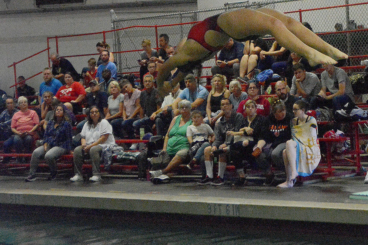 Arlington girls, boys win at the net