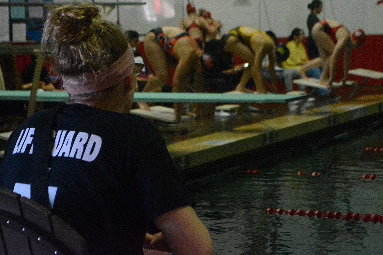 Arlington girls, boys win at the net