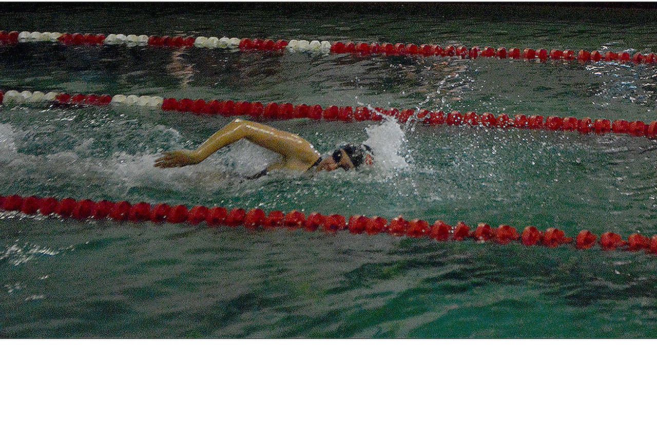 Arlington girls, boys win at the net