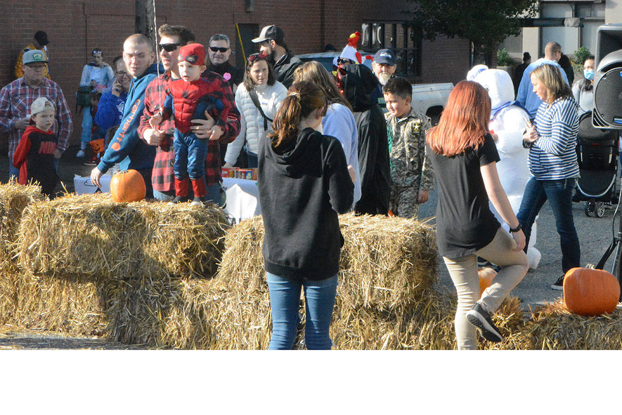 Pumpkin Roll delights kids at Hometown Halloween in Arlington