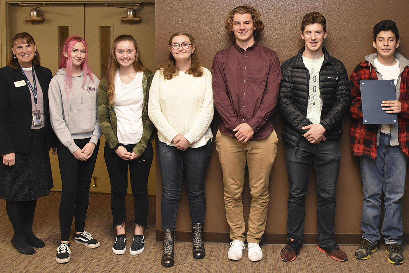 Arlington Rotary Club honors outstanding students
