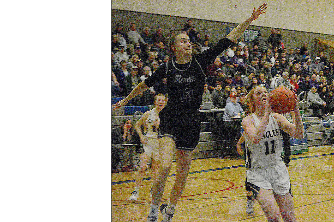 Eagle girls in a rout, play at state Thursday night